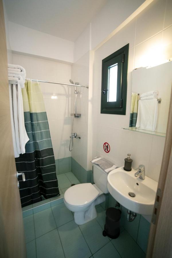 Raches  Eri Rooms To Let מראה חיצוני תמונה