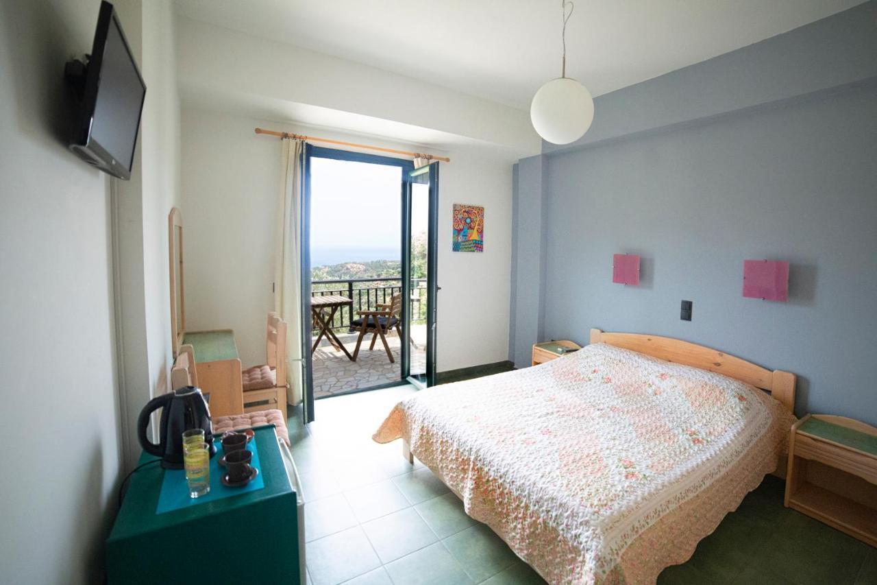 Raches  Eri Rooms To Let מראה חיצוני תמונה