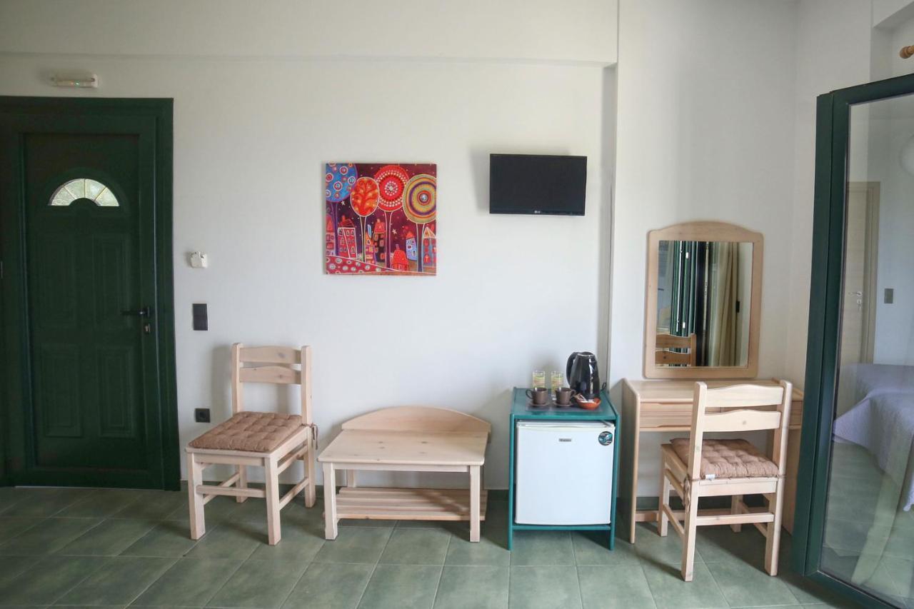 Raches  Eri Rooms To Let מראה חיצוני תמונה