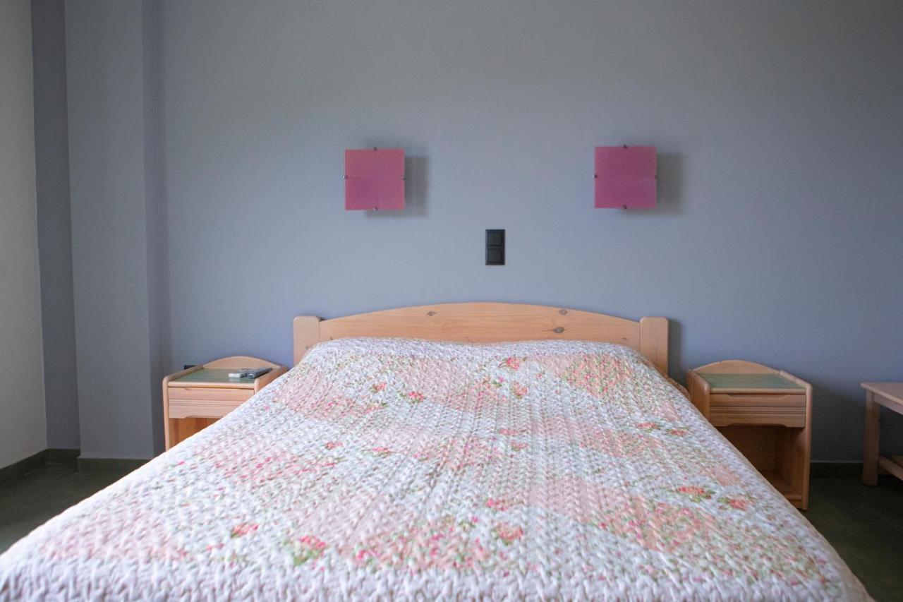 Raches  Eri Rooms To Let מראה חיצוני תמונה
