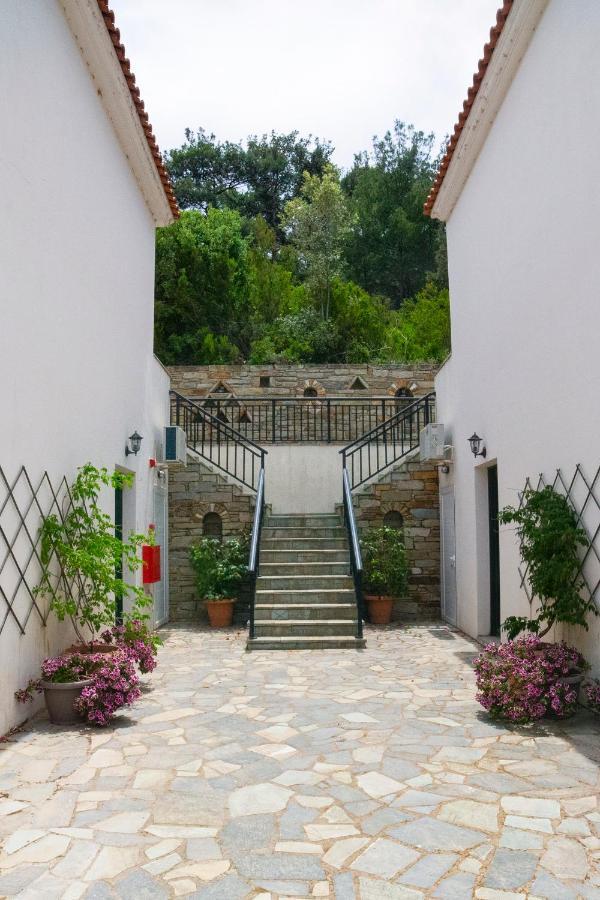 Raches  Eri Rooms To Let מראה חיצוני תמונה