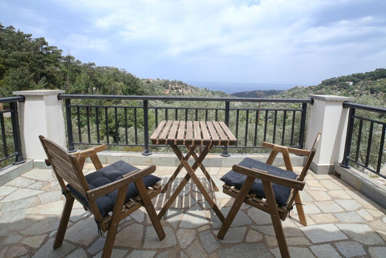 Raches  Eri Rooms To Let מראה חיצוני תמונה